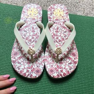 Tory Burch flip flips